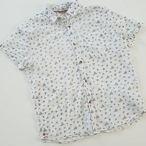 Koto Geometric Triangle Short Sleeve Button Down